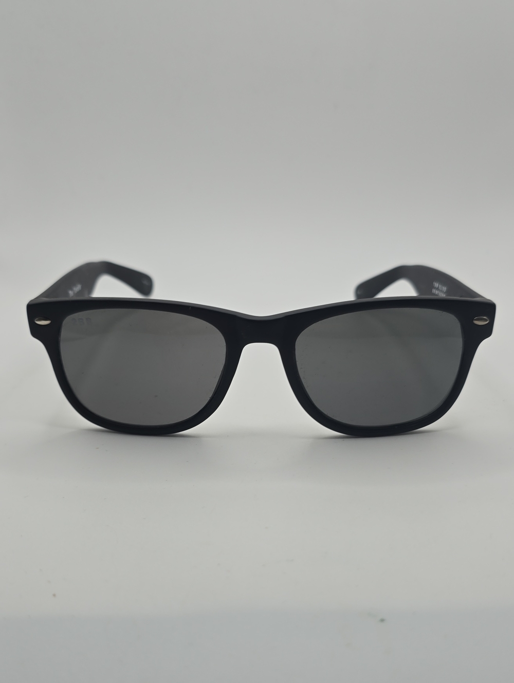 Two Bind Brothers The Cavalier Classic Black Sunglasses - Dark Gray Lenses
